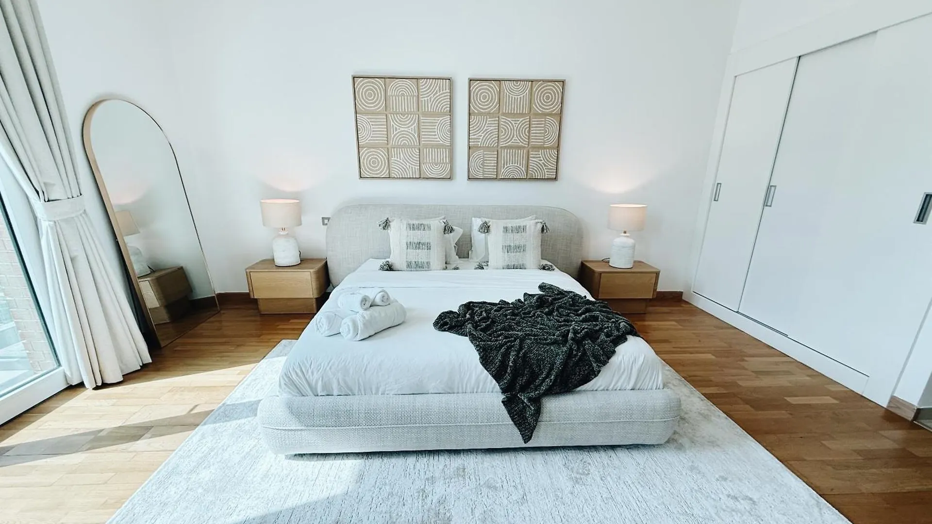 Studio In Al Bandar Hosted By Voyage 아부다비 아파트
