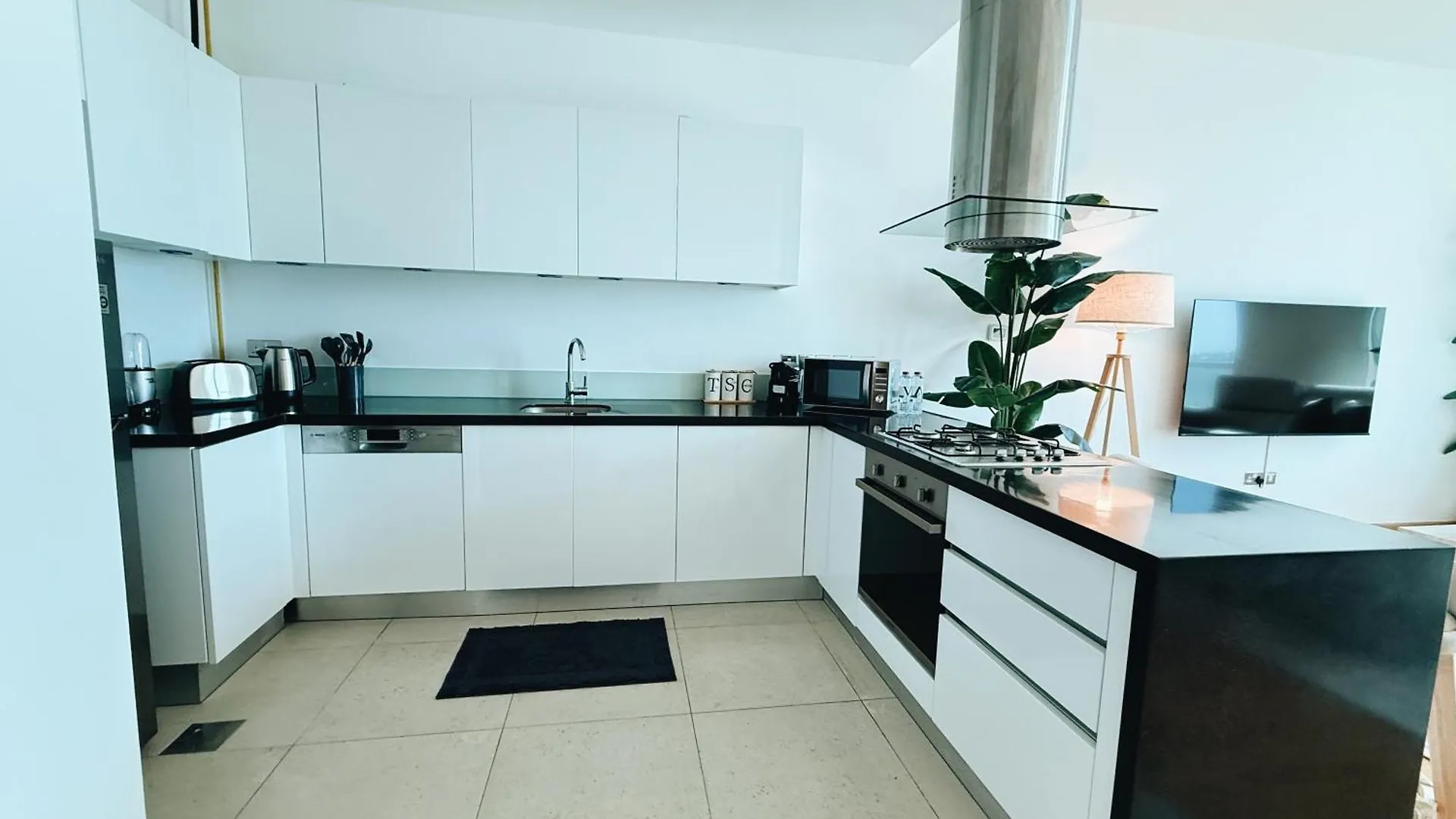 Studio In Al Bandar Hosted By Voyage 아부다비 아랍에미리트