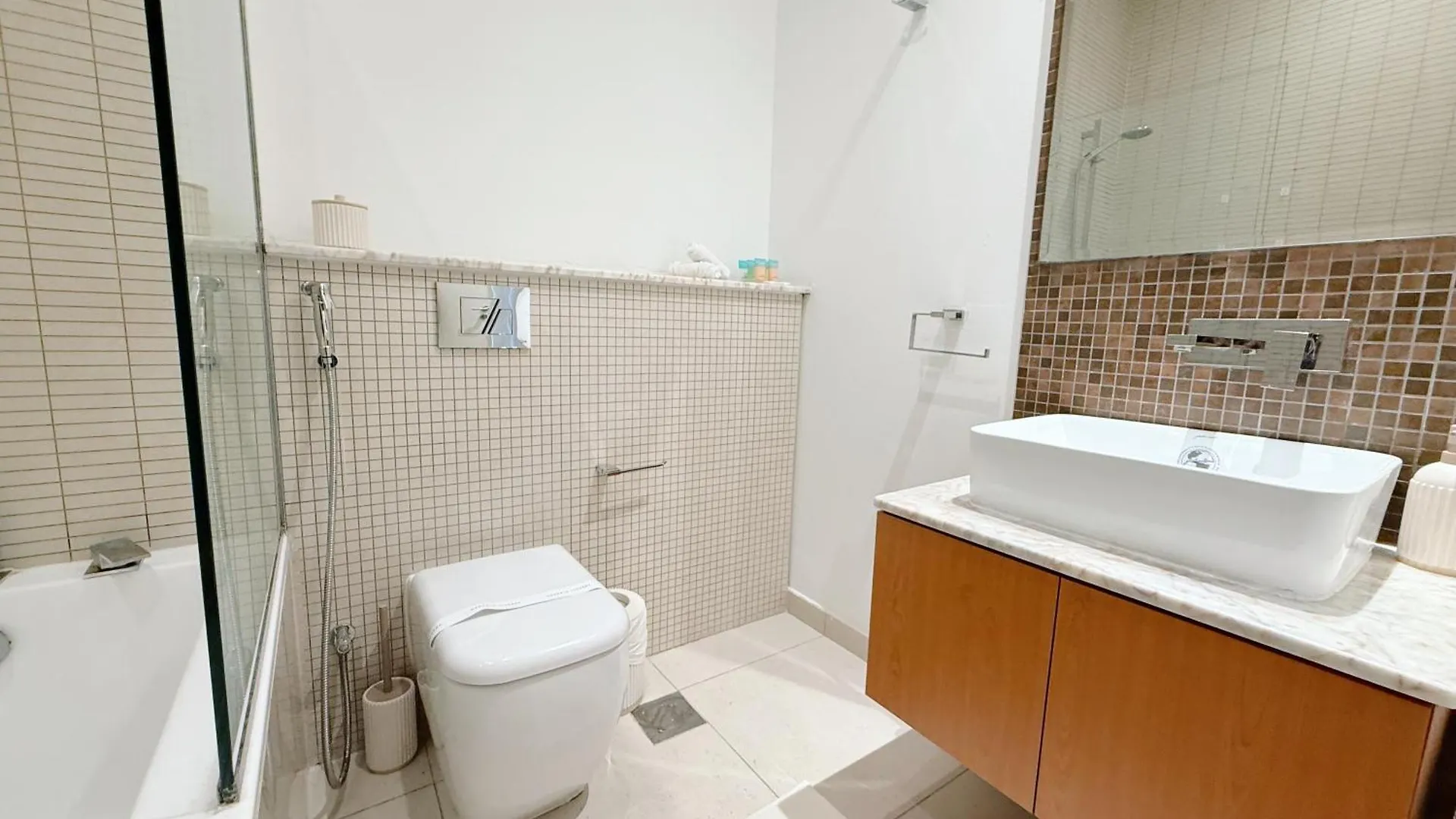 아파트 Studio In Al Bandar Hosted By Voyage 아부다비 아랍에미리트
